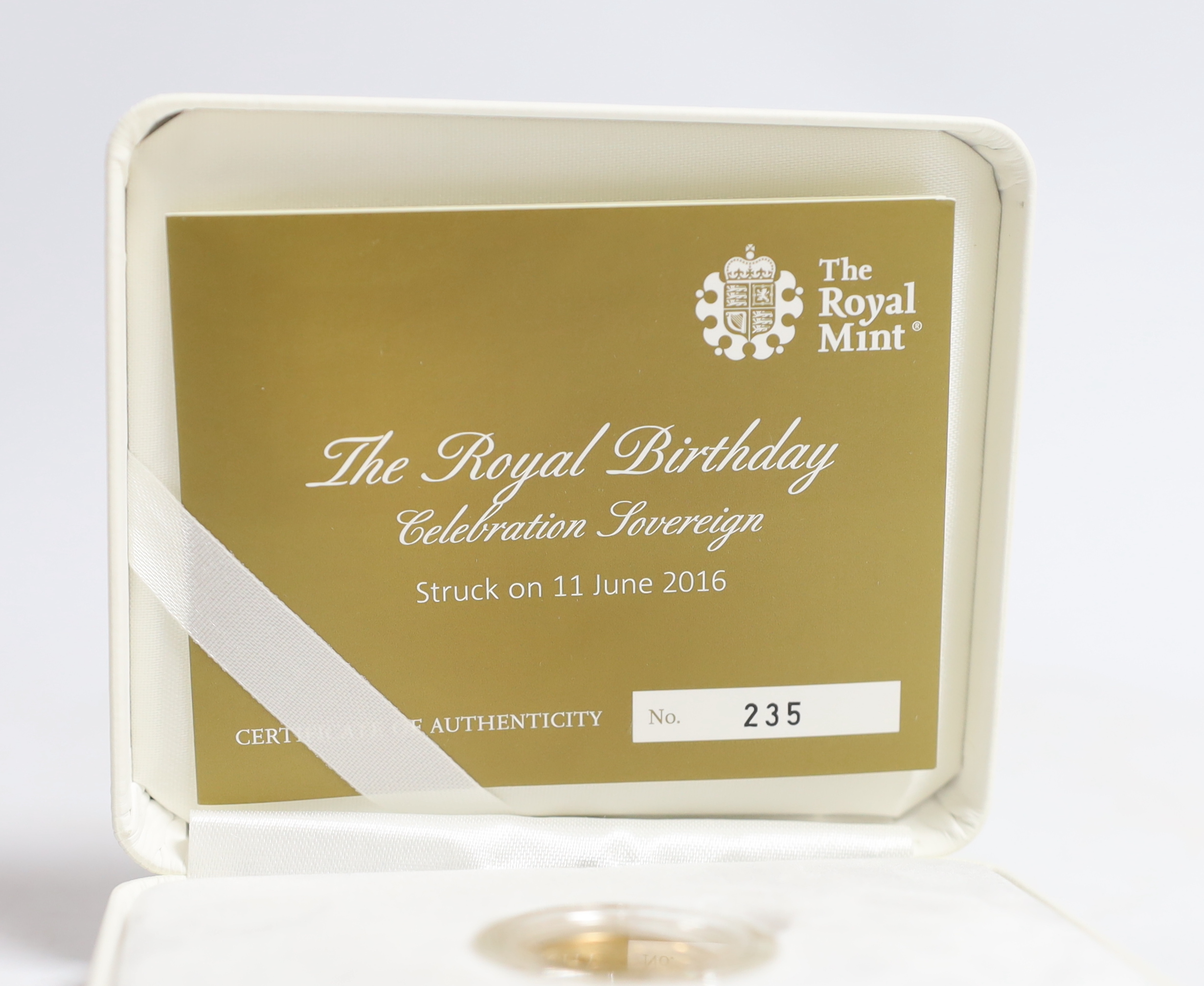 Royal Mint, The Royal Birthday Celebration gold sovereign, 2016, cased.